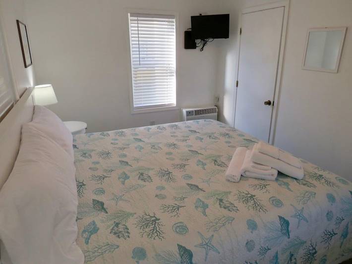 Vacation rental for 6 people, with pool and balcony in Kitty Hawk