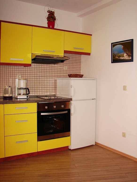 Estúdio inteiro, Studioapartment in Brela mit Meerblick, Terrasse, Klimaanlage, W-Lan (3524-3) in Brela, Makarska Riviera