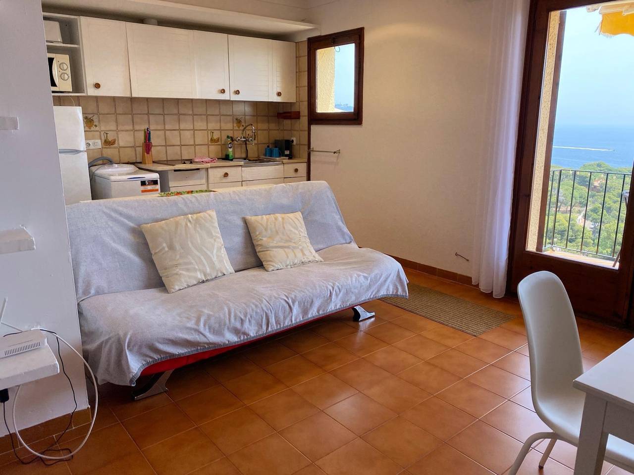 Entire holiday apartment, Wonderful studio with brilliant views, the sea! in Palafrugell, Costa Brava