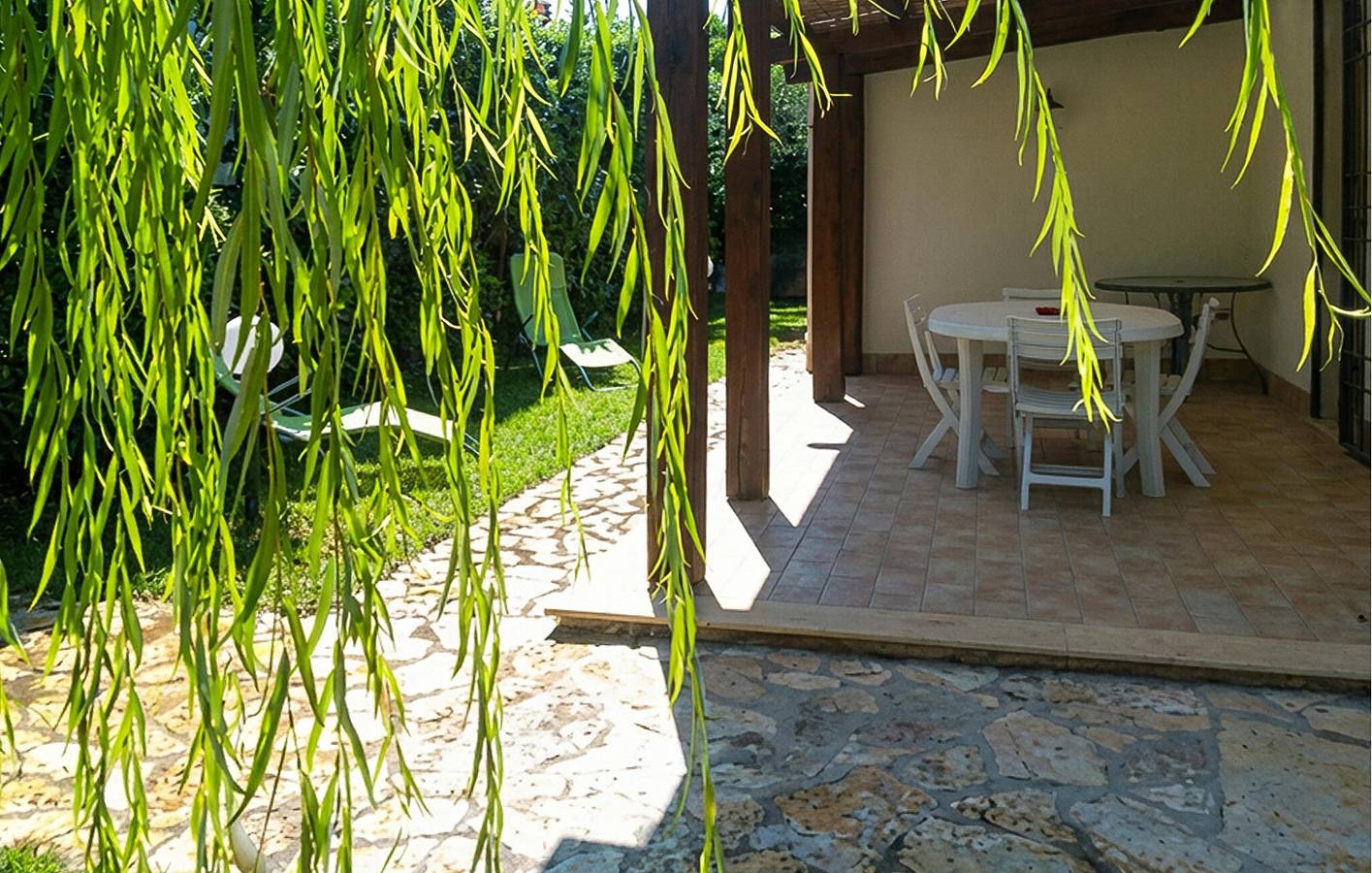 Cozy 1-Bedroom Sea View Apartment with WiFi, Parking, and Kitchen in Lido Signorino, Marsala