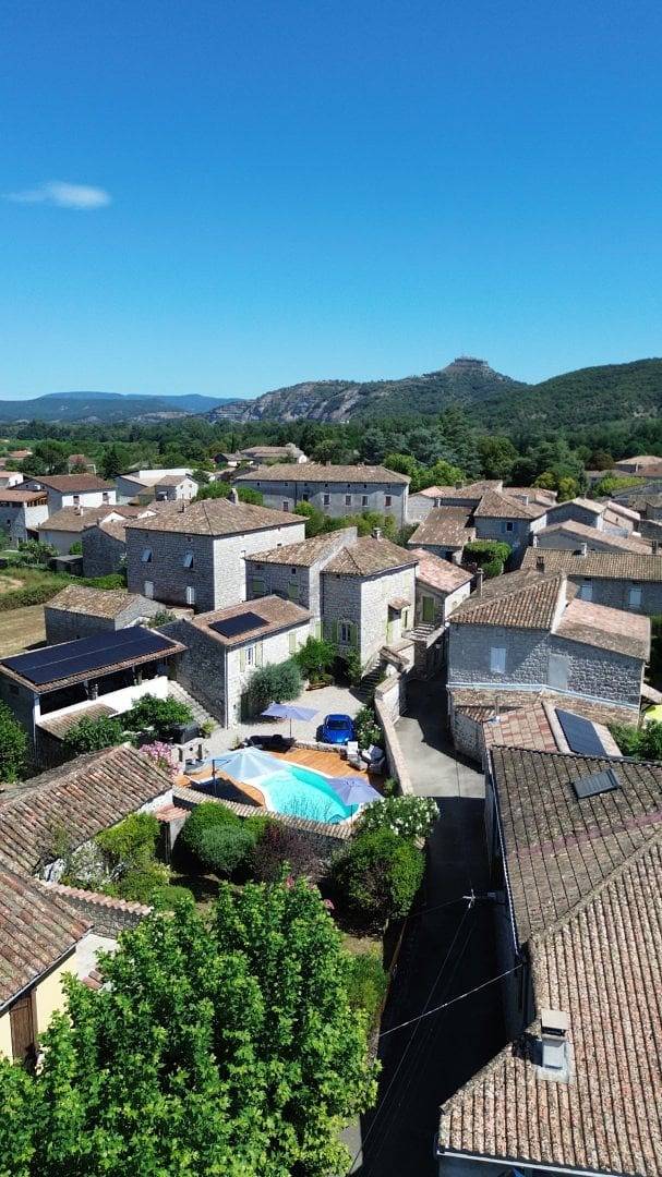 Chambres d'hôtes Le Mas des Ayres - Le Pigeonnier in Saint-Alban-Auriolles, Ardèche