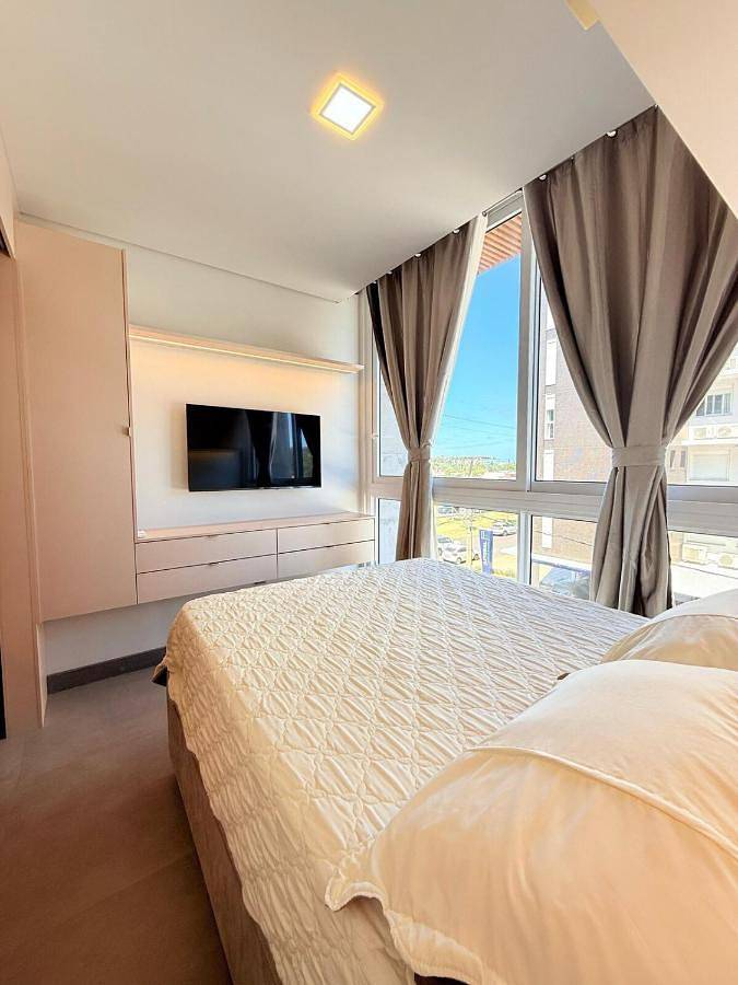 Casas e apartamentos de temporada para 4 pessoas, com piscina e vista e ainda sauna em Xangri-lá