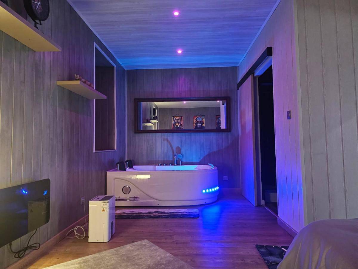 Appartement entier, One-Bedroom Apartment in Baume-les-Dames, Jura Francais