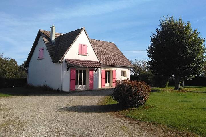Location de vacances pour 14 personnes, avec Terrasse et Jardin dans Champignelles (Yonne)