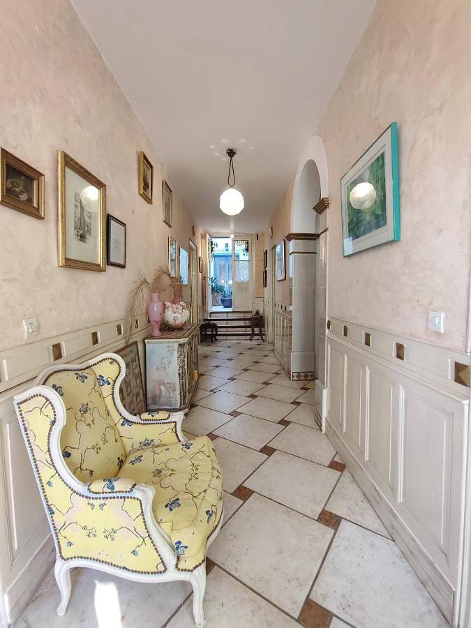 Location de vacances pour 14 personnes, avec terrasse à Argeliers - 2