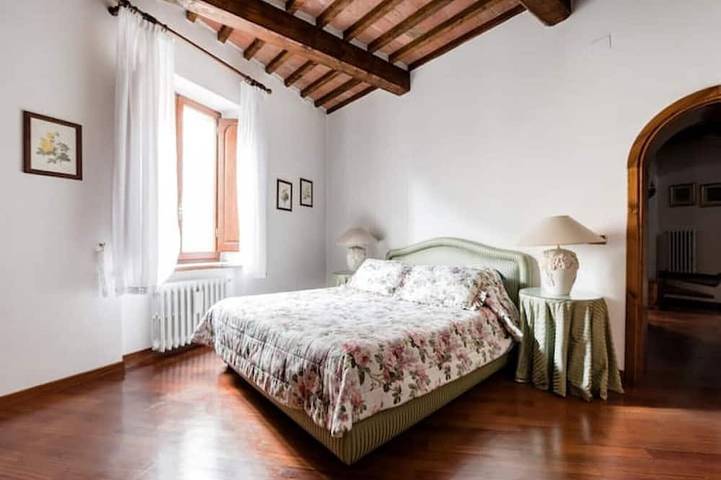 Entire Historic Residence in Tuscany (Val d'Orcia),in the Heart of Montepulciano in Montepulciano, Province de Sienne