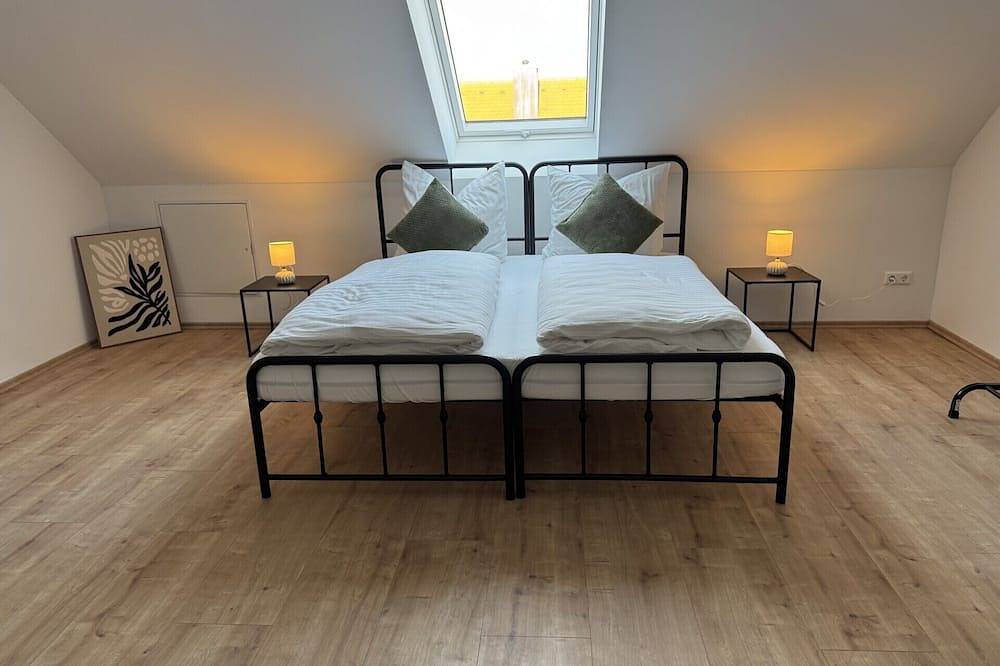 Ganze Wohnung, Moderne Ferienwohnung nahe Basel mit Wlan & Parkplatz in Neuenburg am Rhein, Südschwarzwald