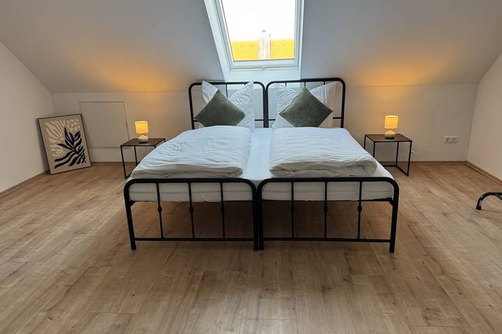Ganze Wohnung, Moderne Ferienwohnung nahe Basel mit Wlan & Parkplatz in Neuenburg am Rhein, Südschwarzwald