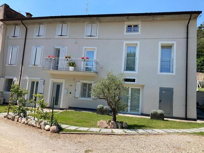Ferienhaus für 2 Personen, mit Whirlpool und Terrasse sowie Garten und Pool