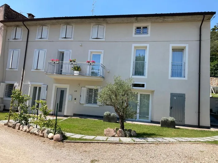 Casa de huéspuedes para 2 personas, con jardín además de jacuzzi y piscina - 1
