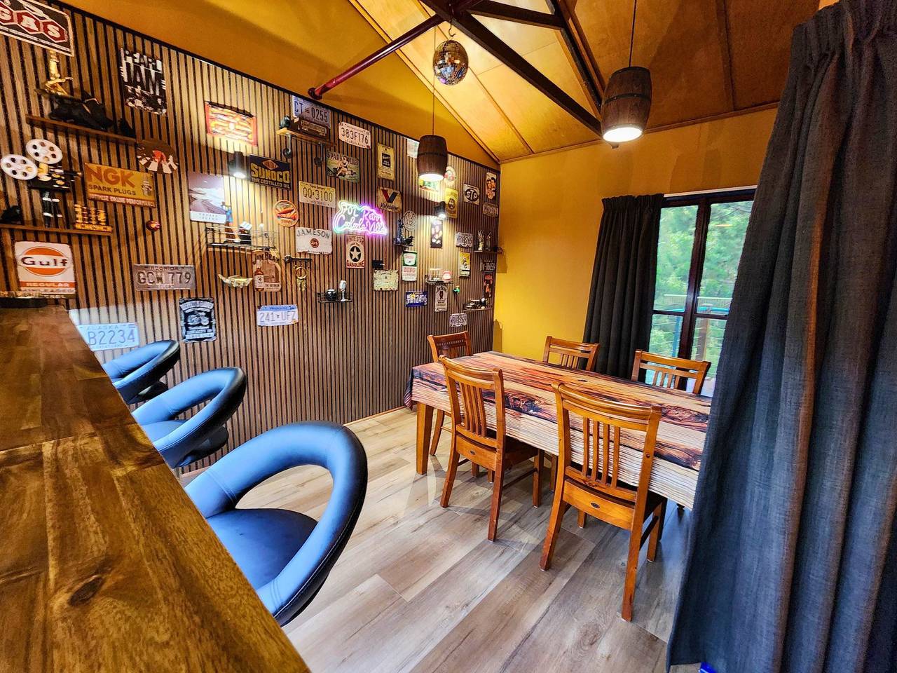 702 Retro Cooloola Villa  Kingfisher Bay  K gari  Fraser Island in Fraser Coast