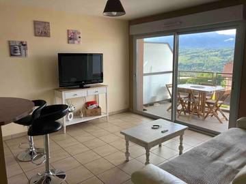 Gîte pour 2 personnes, avec vue et balcon à Groisy