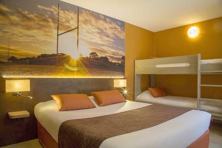 Hôtel pour 3 personnes, avec piscine, animaux acceptés à Saint-Junien - 4