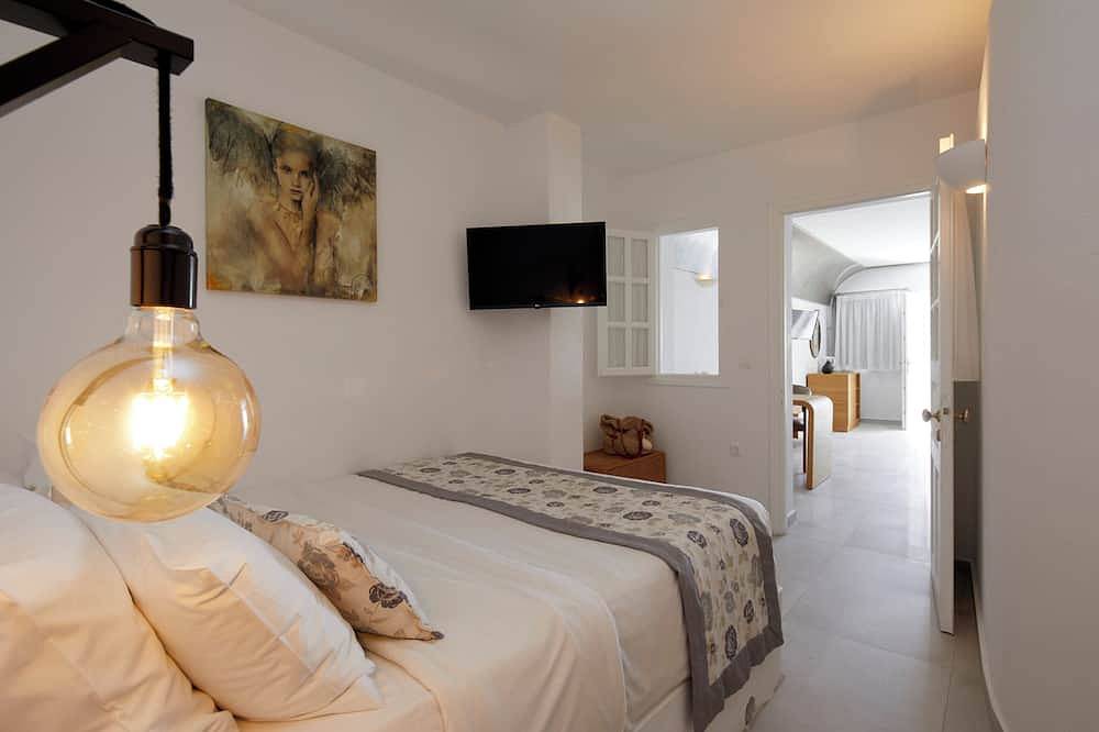 Two-Bedroom Caldera View in Santorin