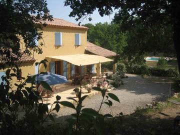 Chambre d’hôte pour 2 personnes, avec jardin et piscine dans les Alpes-de-Haute-Provence