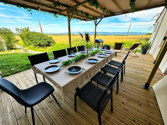 Location de vacances pour 10 personnes, avec Terrasse ainsi que Jardin et Vue à Aguts