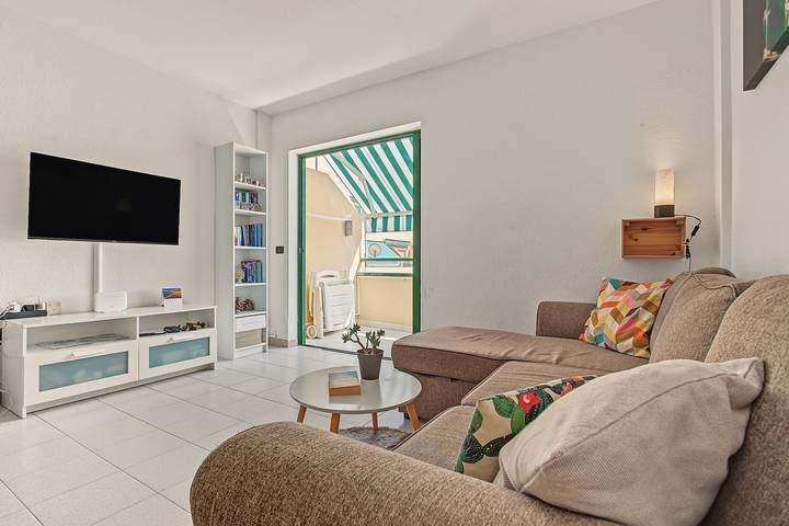 Appartement entier, Appartement de vacances 'Casa Cactus Tenerife' avec piscine, vue sur le Teide et climatisation in Callao de la Cochina (Arona), Arona