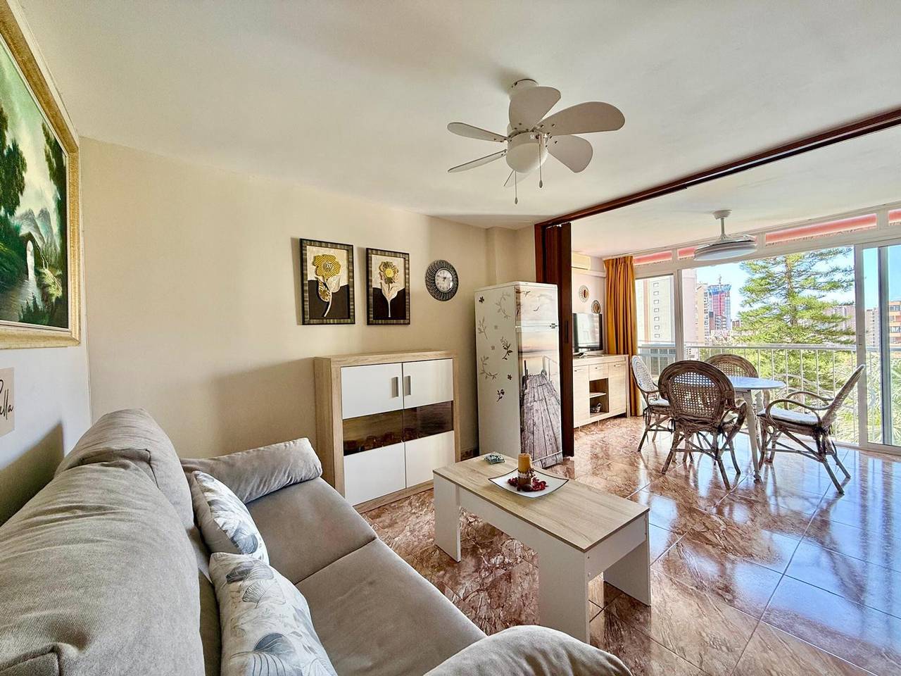 Entire apartment, Modern apartment ideal for families - 4 guests in Benidorm, Costa Blanca