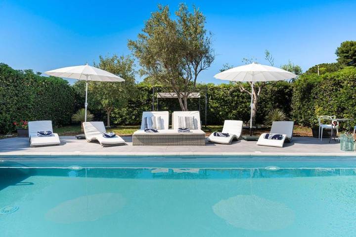 Apartamento de vacaciones para 8 personas, con vistas además de jardín y piscina - 1