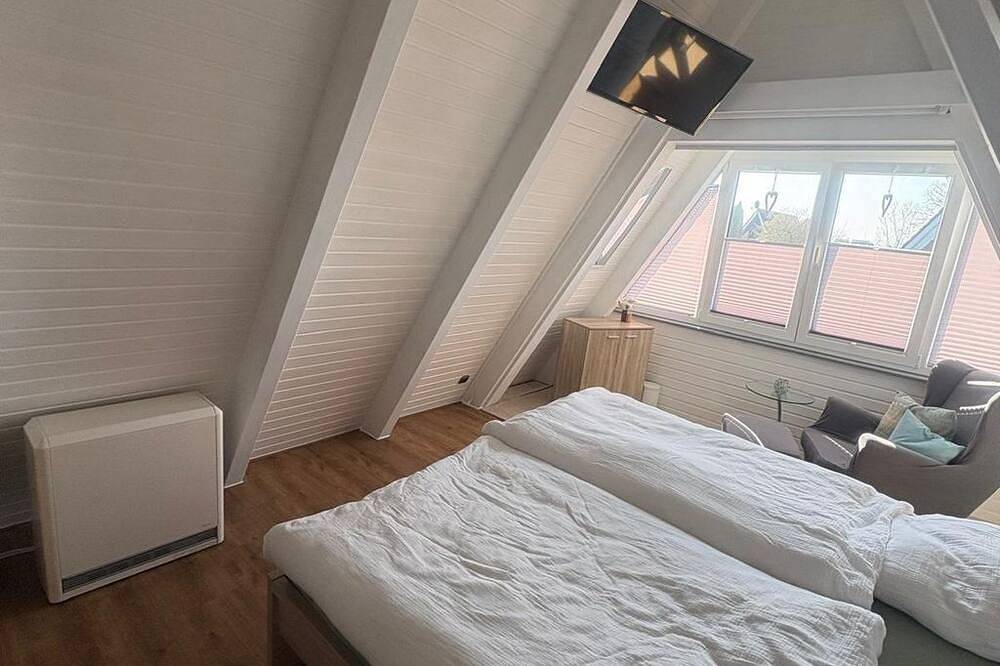 Haus Meerliebe-Butjadingen - Ferienhaus, Dusche, Wc, 3 Schlafräume in Fedderwardersiel, Butjadingen
