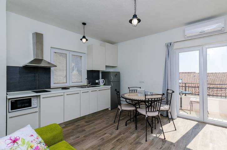 Appartement entier, Appartement de vacances pour 4 personnes avec balcon in Dubrovnik, Grad Dubrovnik