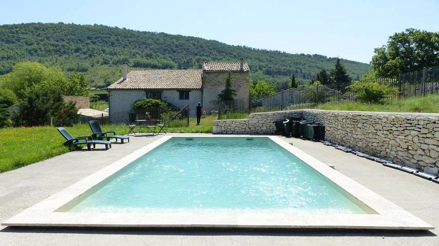 Maison d’hôte pour 2 personnes, avec Terrasse ainsi que Piscine et Vue dans les Alpes-de-Haute-Provence