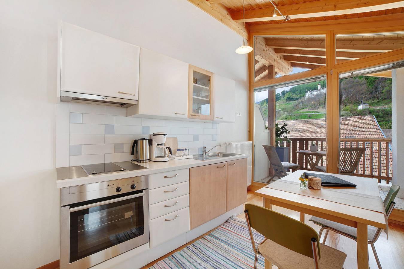 Appartamento intero, Appartamento per vacanze "Zwick Valarga" con vista sulle montagne, balcone e giardino in comune in Burgusio, Malles Venosta