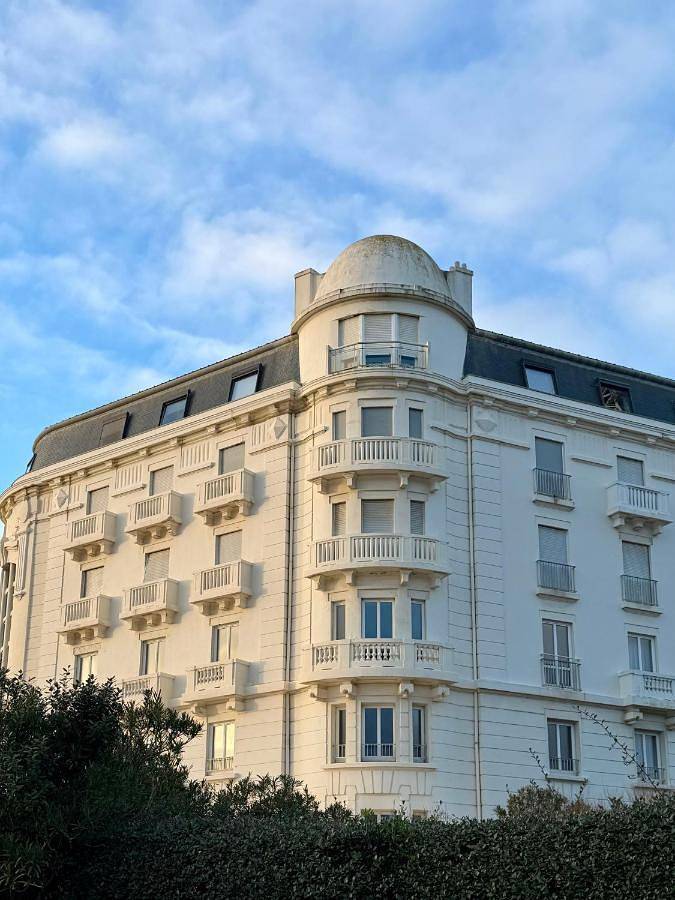 Appartement entier, One-Bedroom Apartment in Le Phare (Biarritz), Biarritz