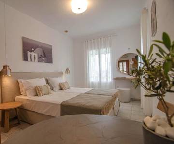 Gîte pour 2 personnes, avec terrasse ainsi que jardin et vue dans Apollonia