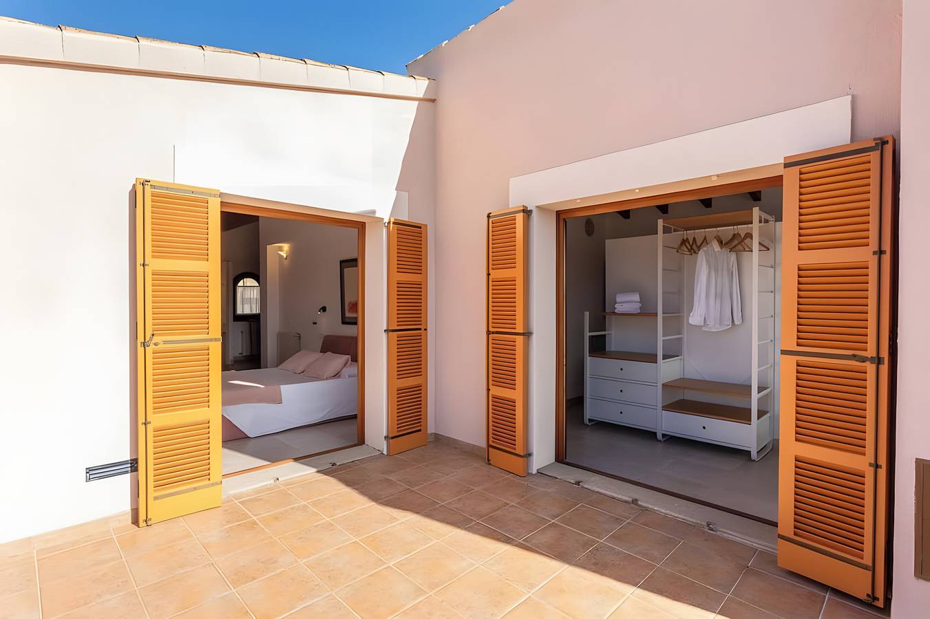 Fantastic Villa with Stunning Views in Sineu, Majorca Center