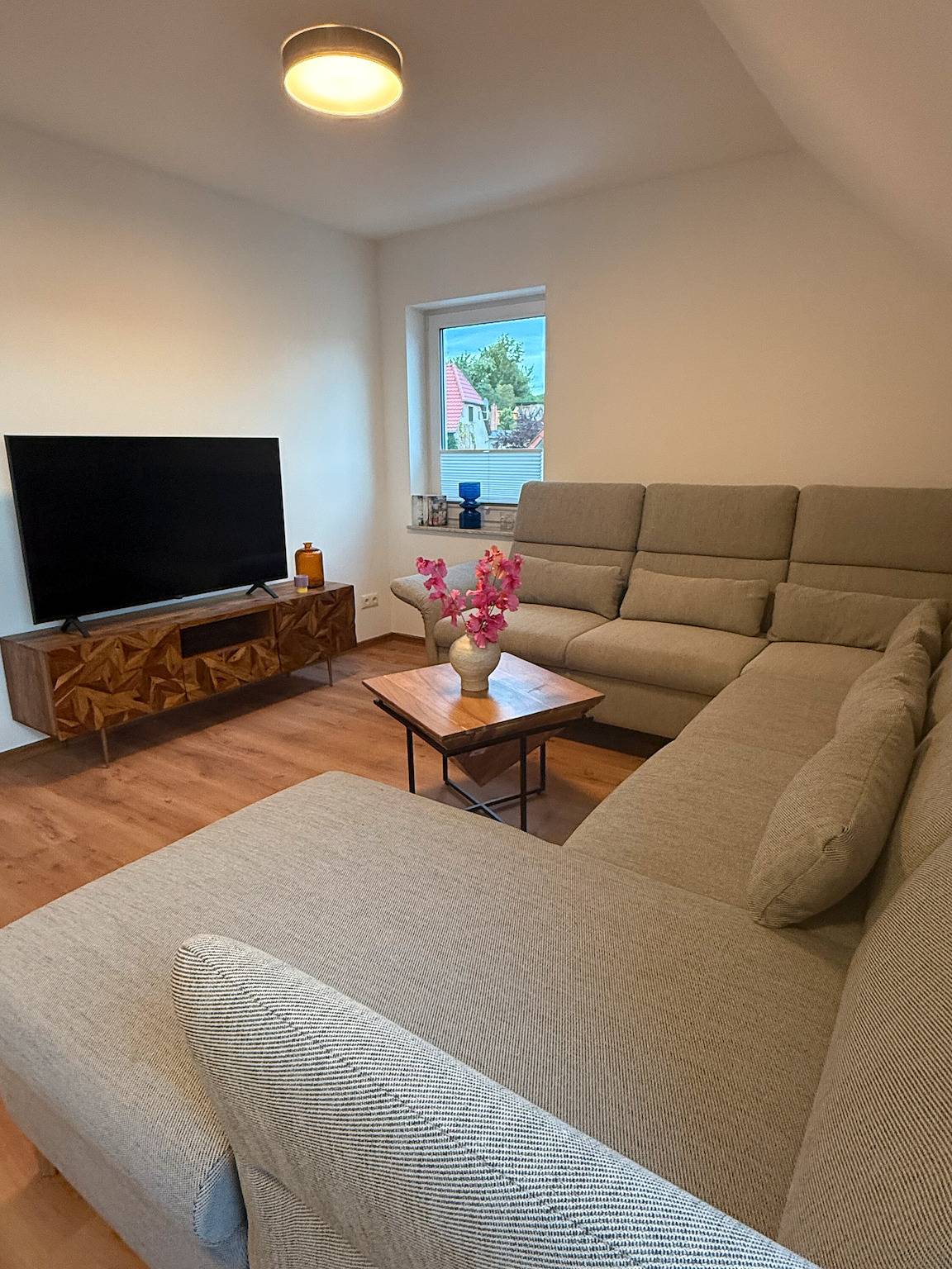 Ganze Wohnung, Große Ferienwohnung mit Seeblick, gemeinsamer Terrasse und Wlan in Feldberger Seenlandschaft, Mecklenburg-Strelitz