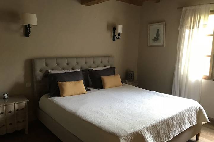 Location de vacances pour 8 personnes, avec terrasse et jardin à Châteaurenard - 3