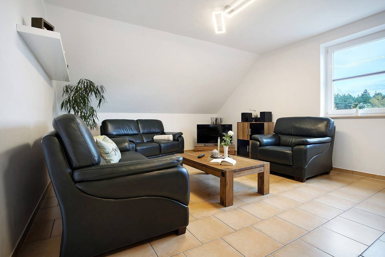 Ganze Wohnung, Ferienwohnung 'Bella' mit Gemeinschaftsgarten und Wi-Fi in Fuhlendorf, Vorpommern-Rügen