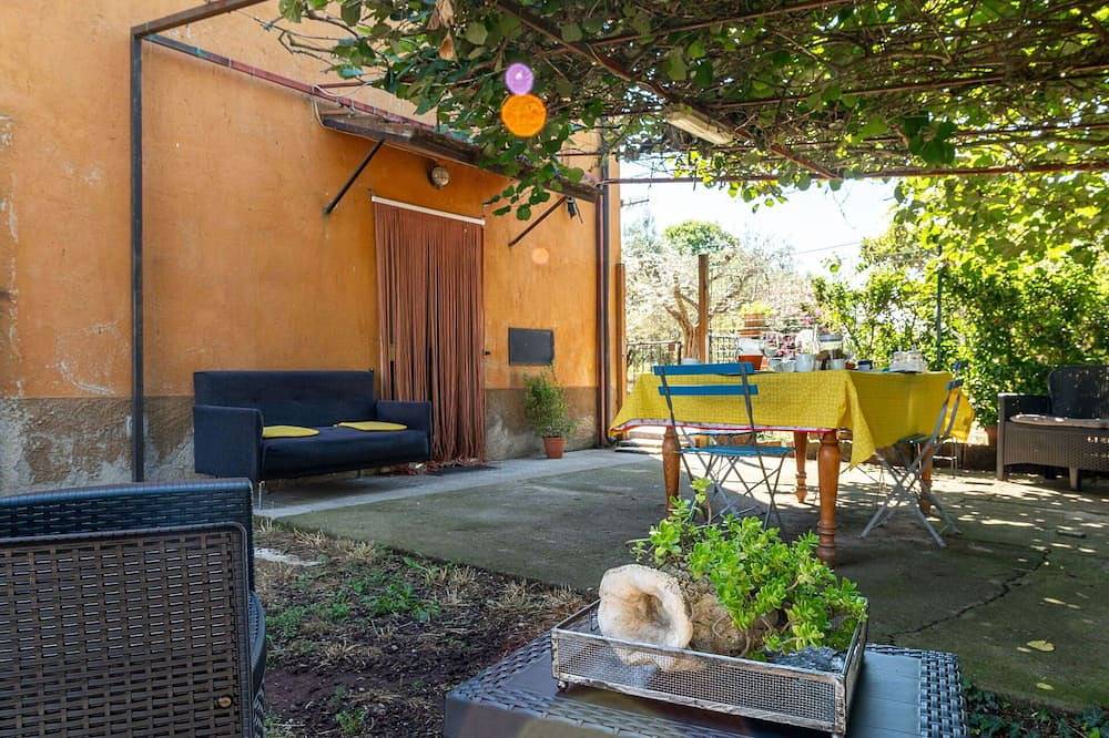 Magnifica villa indipendente per 5 ospiti con Wifi, A/C, Tv, patio e animali ammessi in Pitigliano, Provincia di Grosseto