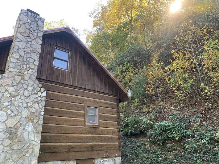 Blockhütte für 8 Personen, mit Terrasse und Garten sowie Whirlpool - 1