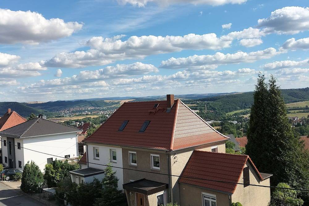 Ganze Wohnung, Ruhige zentrale Lage in Freital am Stadtrand von Dresden in Freital, Sächsisches Elbland