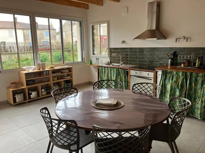 Location de vacances pour 6 personnes, avec terrasse à Port-d'Envaux - 3