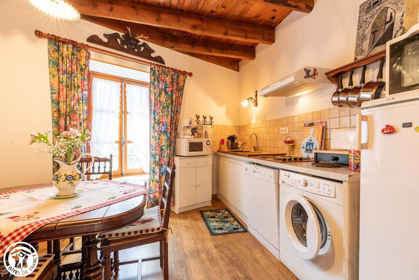 Gîte ensoleillé avec parking et lave-linge, près de Saurier ! in Saurier, Parc naturel régional des Volcans d'Auvergne