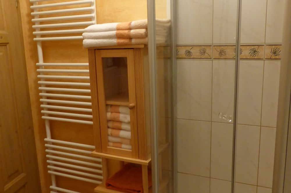 Ganze Wohnung, Komfort-Ferienwohnung im Landhausstil mit \"Heidi-Zimmer\" in Pommern (Deutschland), Cochem-Zell