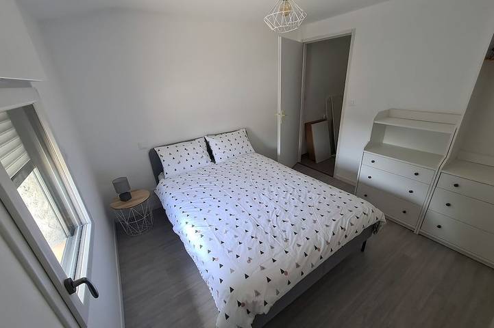 Location de vacances pour 6 personnes, avec jacuzzi ainsi que terrasse et jardin à Givrand - 2