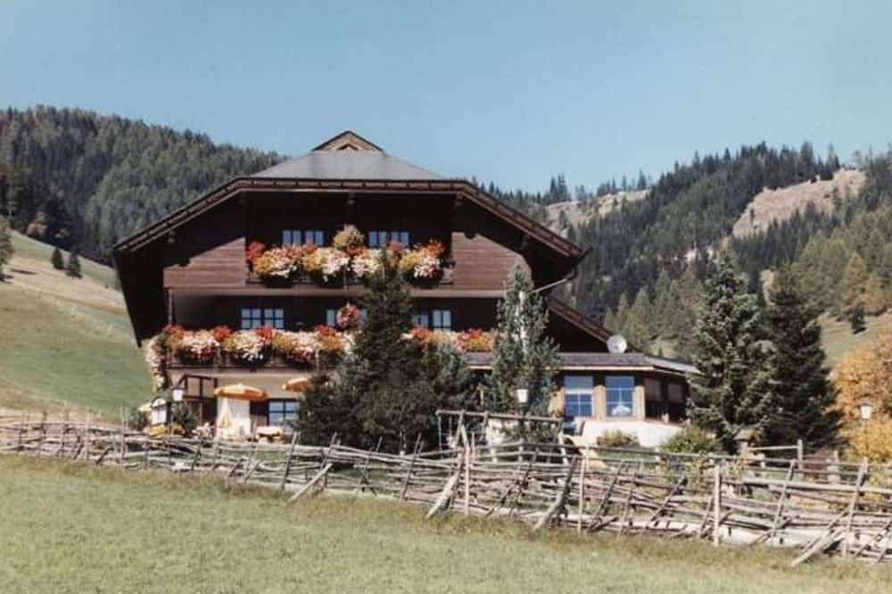 Doppelzimmer 2 - Gasthof Appartements Sportalm in Bad Kleinkirchheim, Nockberge