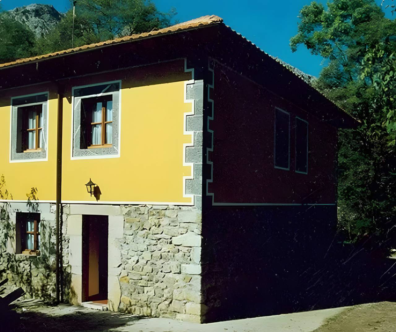 Casa Rural 'Collado Santo Tomás' Komplett in Parres, Costa Verde (Spanien)