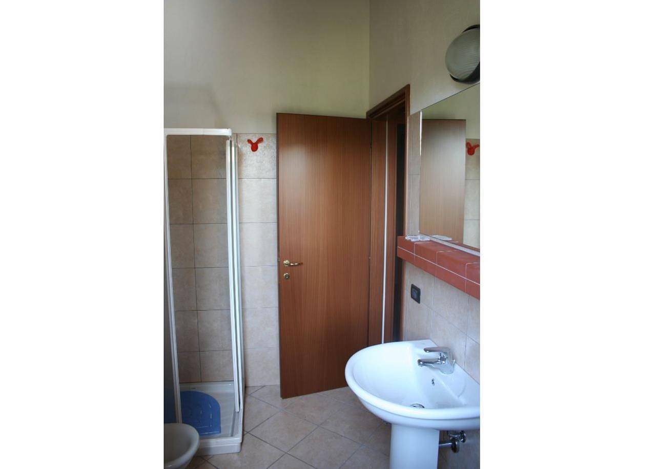 Residenz San Giorgio Zweizimmer-Ferienhaus Tipo 2-B für 4 Personen in Manerba del Garda, Montañas Garda