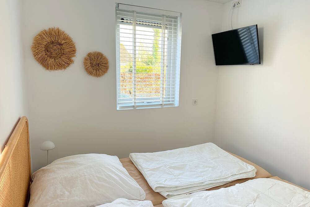 Ferienhaus mit Wasserterrasse/Kamin, neue Kü/Bad, Infrarotsauna, super Wlan in Brouwershaven, Grevelingenmeer