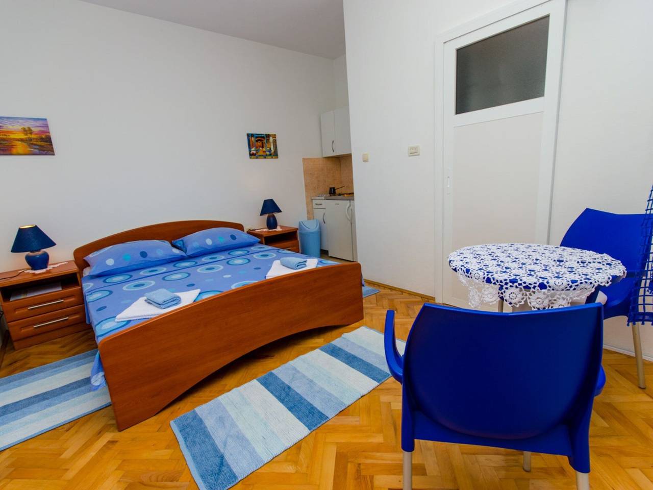 Ganze Wohnung, Apartments Ivana (Tr) -Studio with Terrace ( A2) in Trogir, Ciovo