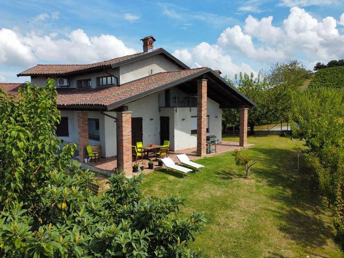 Maison d’hôte pour 4 personnes, avec jardin et vue, adapté aux familles à Treiso - 2