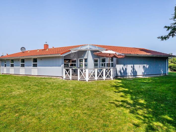 Ferienpark für 10 Personen, mit Terrasse und Whirlpool sowie Garten und Pool in Grömitz