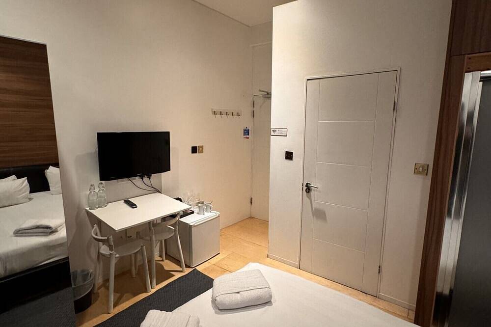 Suite-Economy-Eigenes Badezimmer-Balkon-Jacobson Suite in Downtown, London