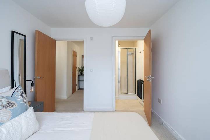 Appartement entier, 2 Bedroom Flat Free Parking Close to Gatwick in Crawley, Sussex de l'Ouest