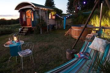 Cabane En Bois pour 3 Personnes dans La Chabanne, Région de Vichy, Photo 3